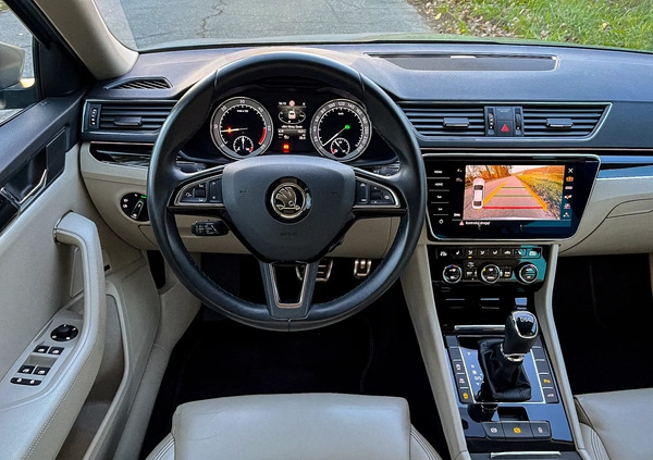 Skoda Superb cena 89900 przebieg: 220000, rok produkcji 2019 z Bytom małe 466